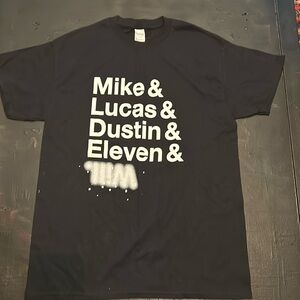 Characters names from Stranger Things - size Medium